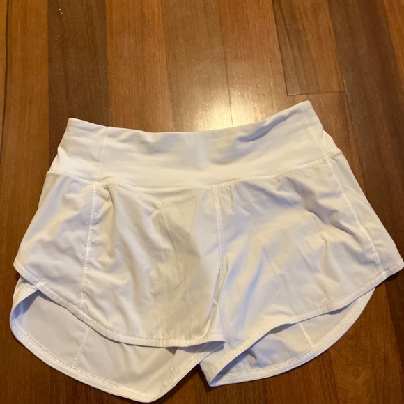 white lululemon speed up shorts size 4 4” - Picture 2 of 4
